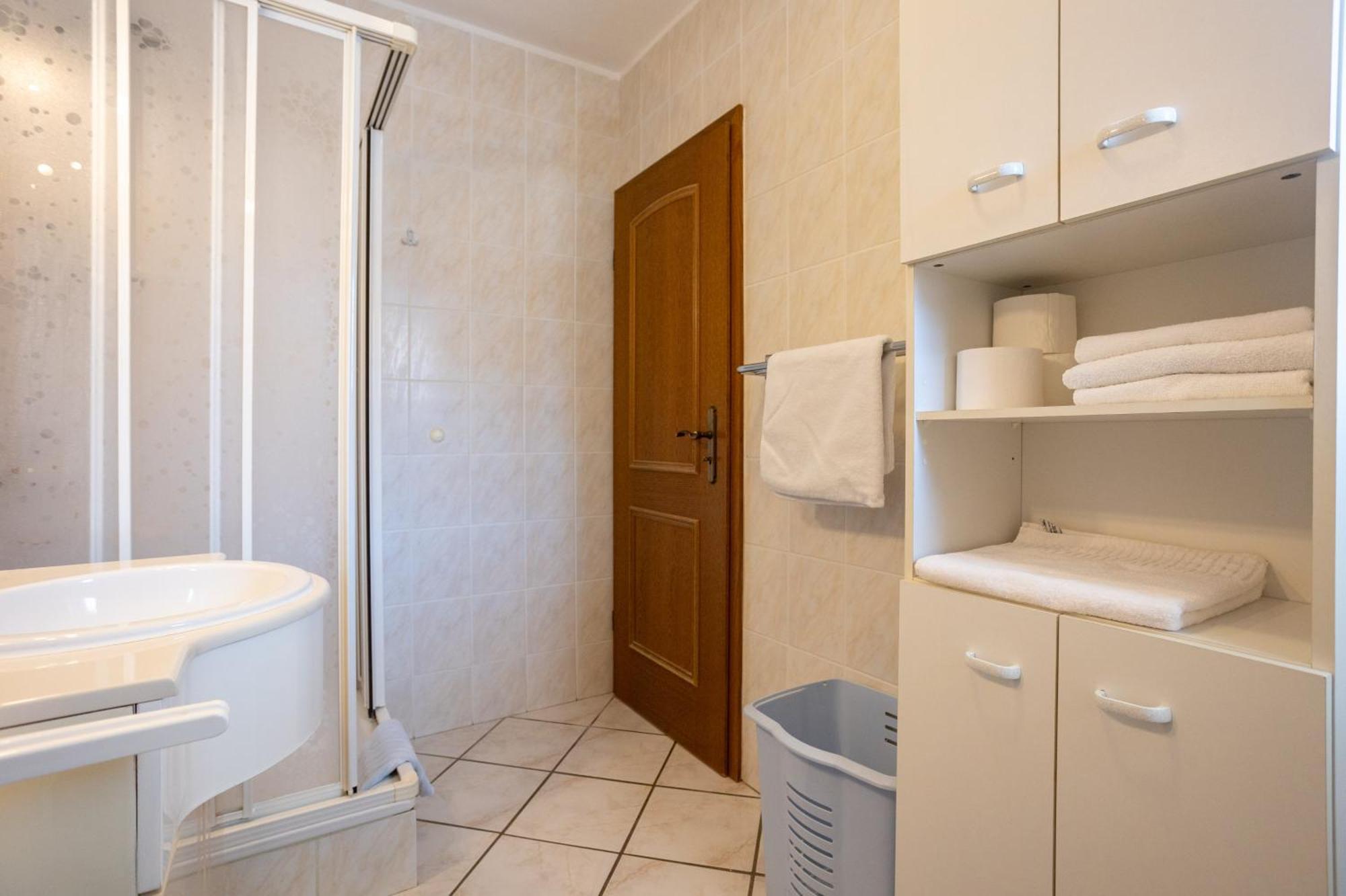 Villa Marina Okrug Gornji Chambre photo