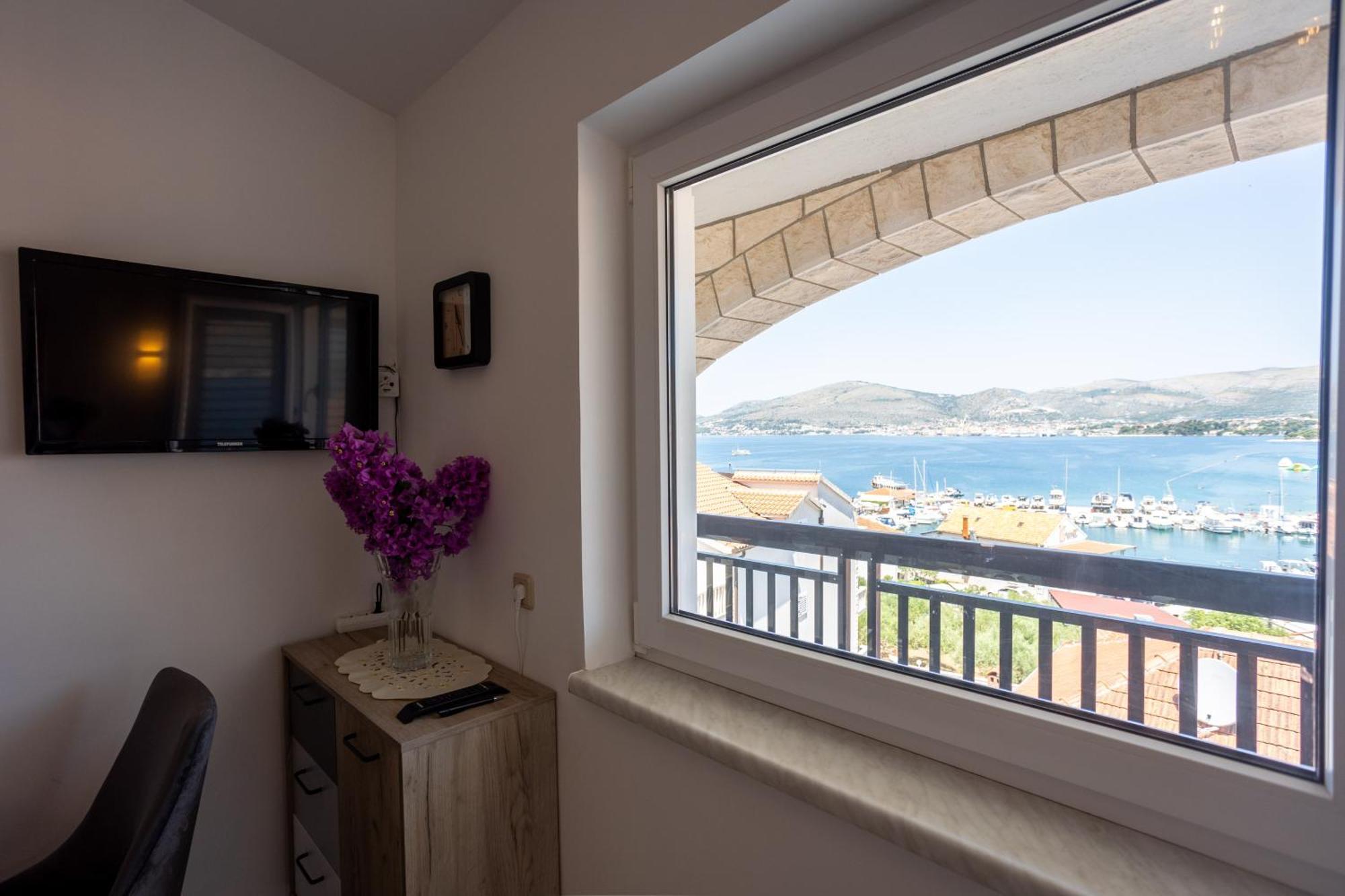 Villa Marina Okrug Gornji Chambre photo