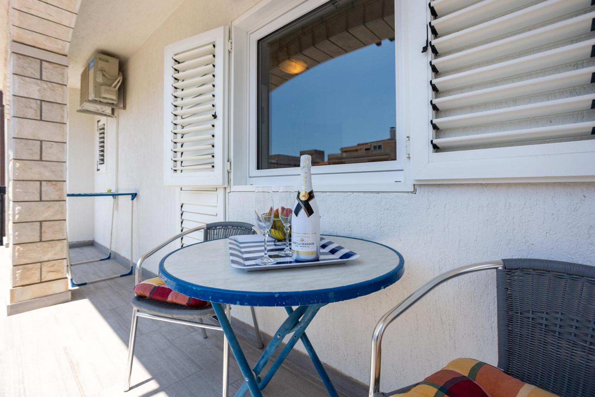 Villa Marina Okrug Gornji Chambre photo