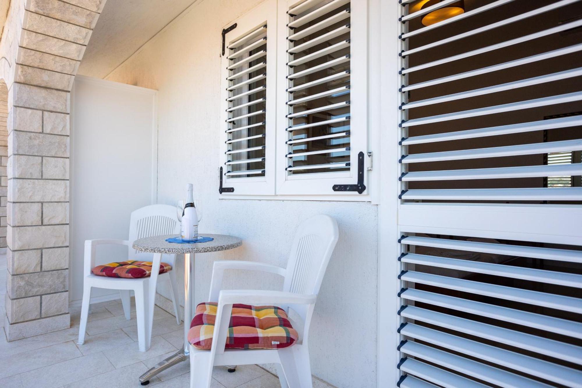 Villa Marina Okrug Gornji Chambre photo
