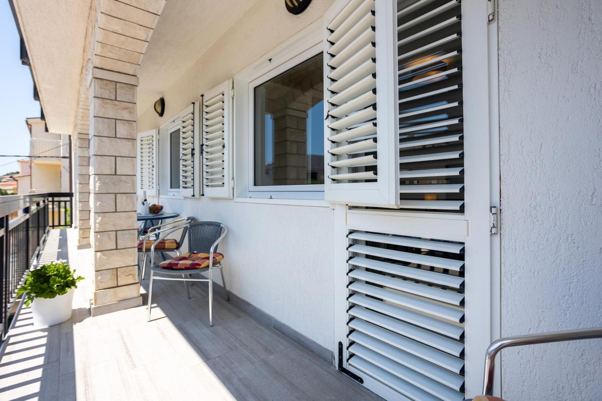Villa Marina Okrug Gornji Chambre photo