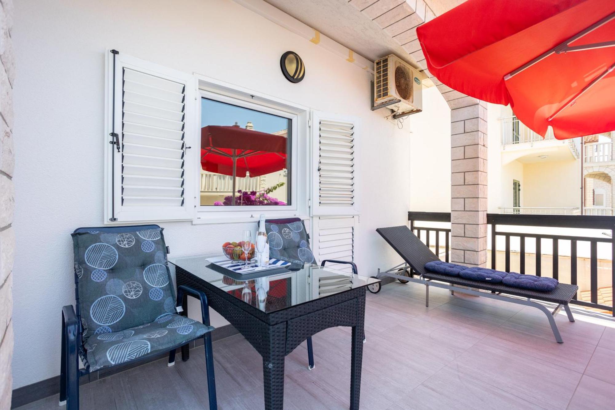 Villa Marina Okrug Gornji Chambre photo
